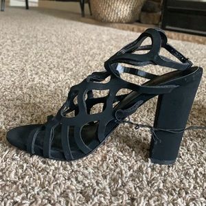 Black Strappy Express Heels (Size 7)